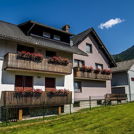 Apartments And Holiday Home Grohar Краньска Гора Экстерьер фото